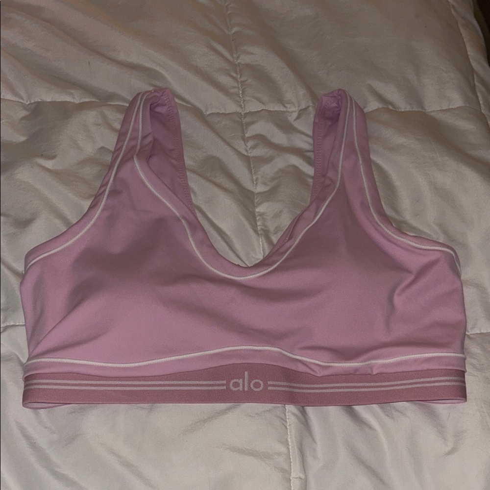 ALO Yoga Women's Pink heart throb Sports Bra